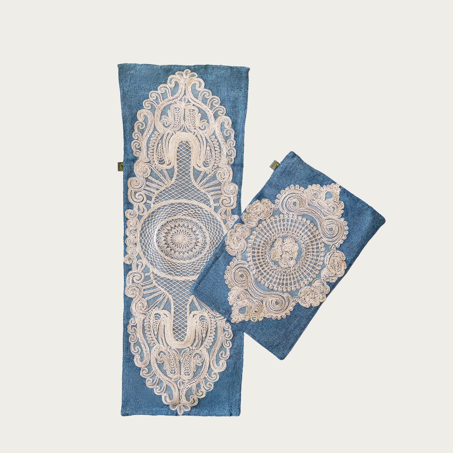 Decorative Table Placemats with Elegant Lace Pattern
